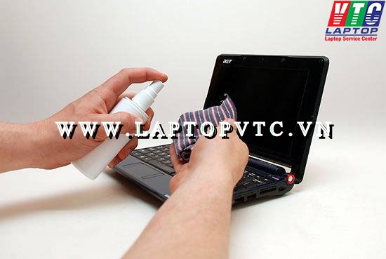 Cách vệ sinh laptop tại nhà bằng dụng cụ vệ sinh laptop